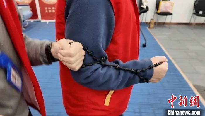 木棉助盲跑团：以爱牵引视障跑者走进汉马赛场