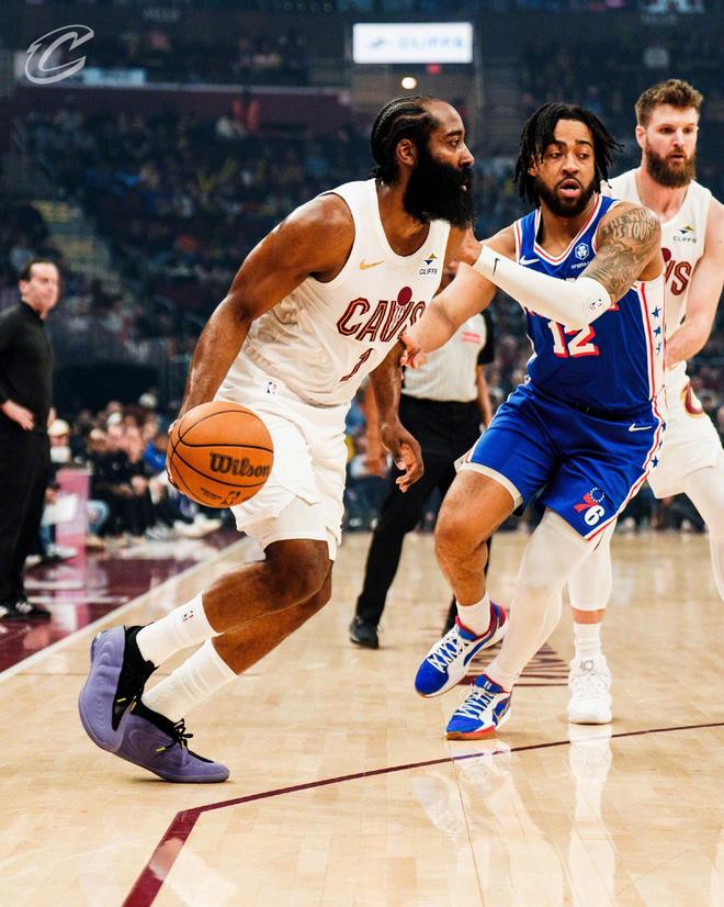 哈登创历史神迹 骑士横扫76人