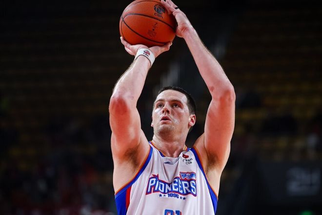 深圳双杀天津豪取两连胜 贺希宁王浩然合砍42分