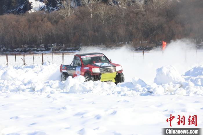 第19届中国·漠河国际冰雪汽车越野赛在极寒边境