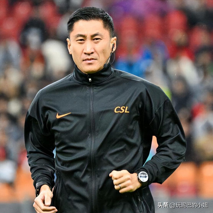 亚冠裁判马宁遭吉达联合主帅怒斥收钱黑哨引争