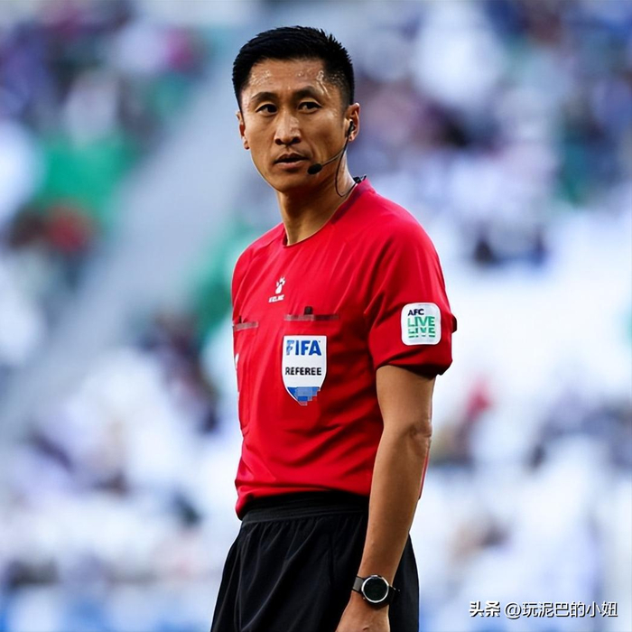 亚冠裁判马宁遭吉达联合主帅怒斥收钱黑哨引争