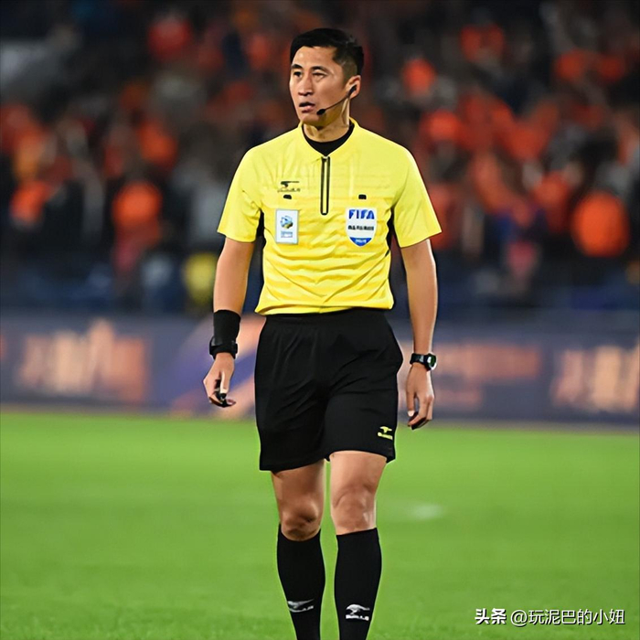 亚冠裁判马宁遭吉达联合主帅怒斥收钱黑哨引争