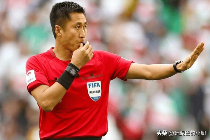 亚冠裁判马宁遭吉达联合主帅怒斥收钱黑哨引争