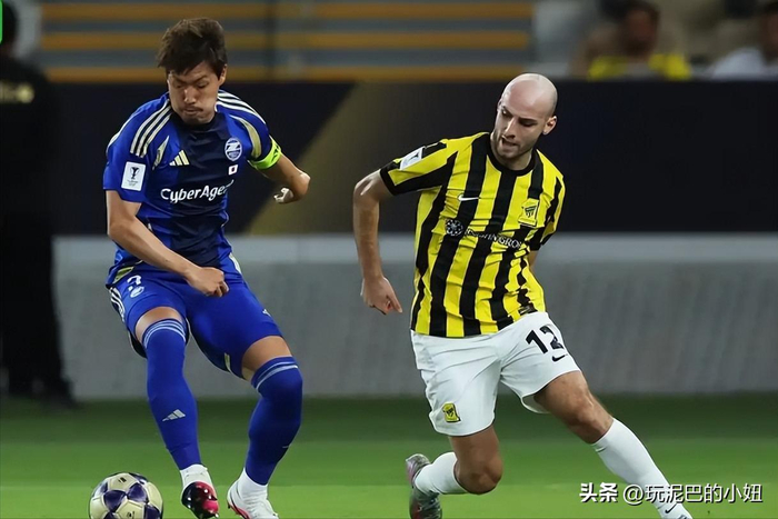 亚冠裁判马宁遭吉达联合主帅怒斥收钱黑哨引争